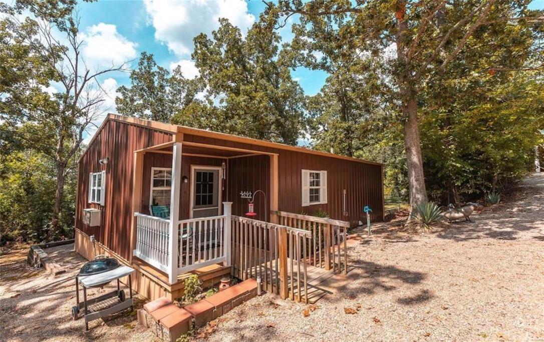 Dragonfly Meadows Guesthouse Stoutland Exterior photo